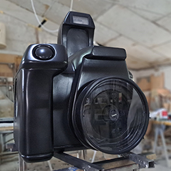 Traje hombre camara practicable props gigantes ficticios