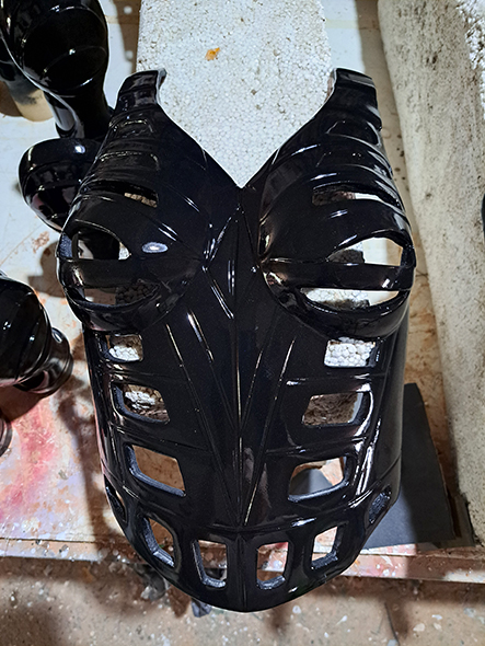 Accesorios vestuario especial muñequeras hombreras teatro atrezzo